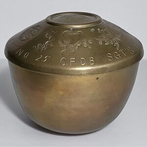 KOREAN WAR Etched Presentation BRASS RICE BOWL / No 25 C.F.D.B. Sergeant’s Mess